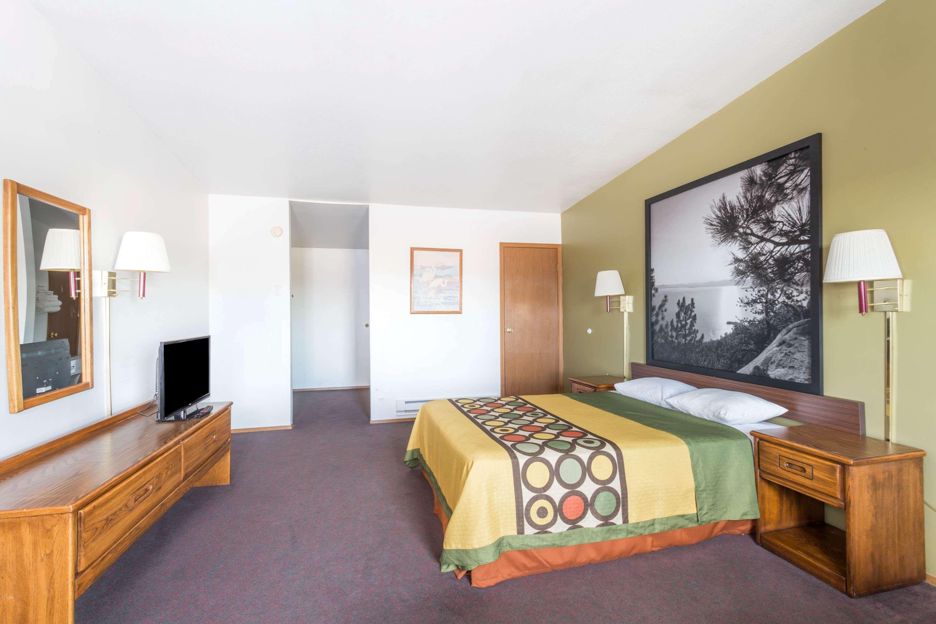 Super 8 By Wyndham Wells Hotel Luaran gambar