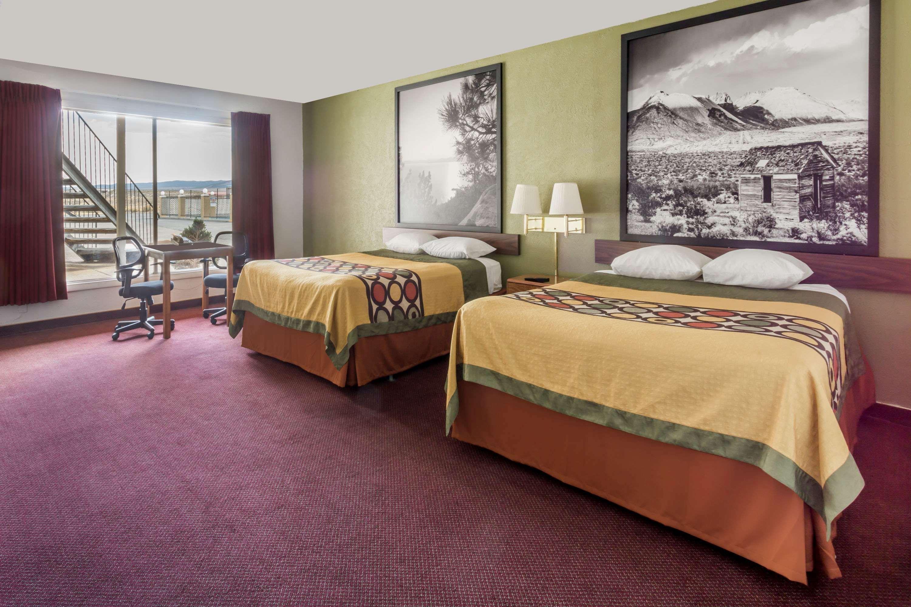 Super 8 By Wyndham Wells Hotel Luaran gambar