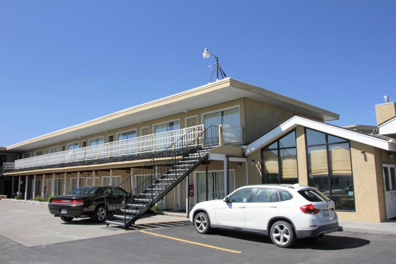 Super 8 By Wyndham Wells Hotel Luaran gambar